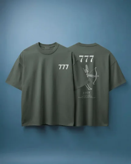 LUCKY AURA OVERSIZED T-SHIRT